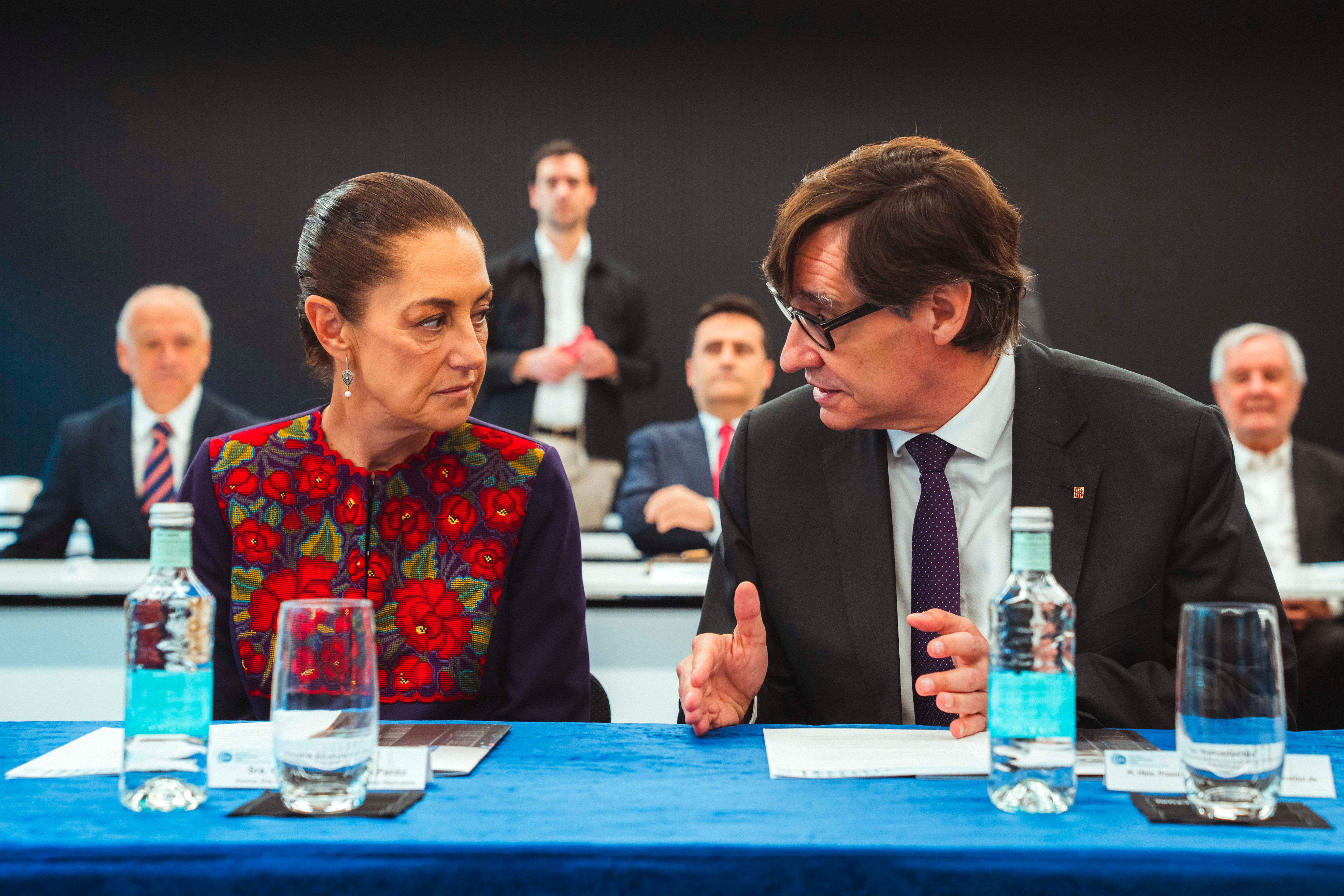 La presidenta Sheinbaum vuelve reforzada de su viaje a España