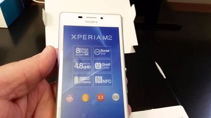 Em terceiro lugar vem um ‘smartphone’ de 2014. A Sony apresentou seu Xperia M2 em abril de 2014. O aparelho impressionou com seu 4G, tela de 4,8 polegadas, câmera de 8 megapixels e processador de quatro núcleos da Qualcomm. Em 2015, continua cativando o interesse de quem faz buscas no Google.