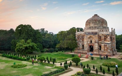 Tumba de Shish Gumbad en Lodi Gardens, uno de los grandes espacios verdes de Nueva Delhi. 