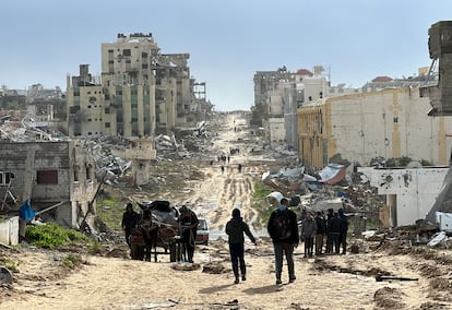 La devastación del área de Jan Yunis tras la retirada de las tropas israelíes de la zona, este viernes.