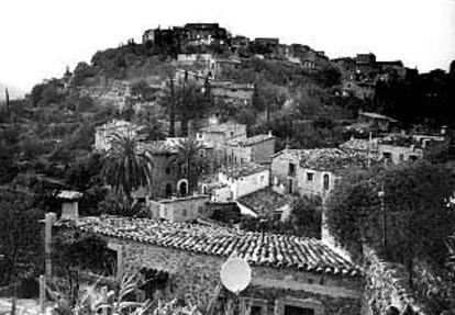 Un pueblo de belén, camuflado en el paisaje.