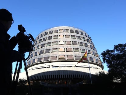 Medios de comunicación a las puertas del Tribunal Constitucional.