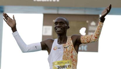 Cheptegei, este domingo tras batir el récord del mundo de 10 kilómetros.