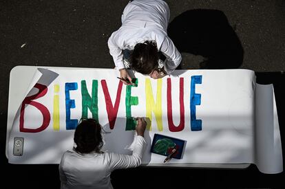 La escuela privada Institut Sainte Geneviève, en París, se prepara para recibir a profesores y alumnos la semana próxima.