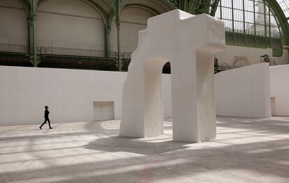 La instalación 'La ciudad extraña' de Ilya y Emilia Kabakov, en París, el 7 de mayo de 2014. 