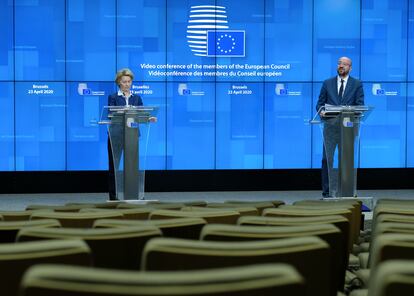 La presidenta de la Comisión Europea, Ursula von der Leyen, y el presidente del Consejo Europeo, Charles Michel.