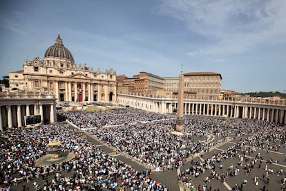 Tres novedades tras la muerte del papa Francisco: un funeral más simple, una tumba distinta y un cónclave más pronto