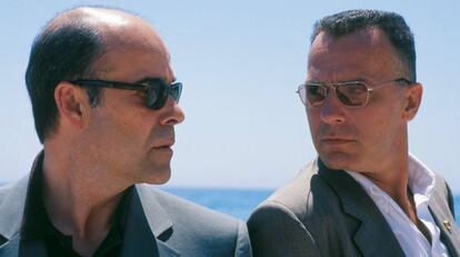 Los actores Antonio Resines (izquierda) y José Coronado (derecha) en una escena de la película 'La caja 507'