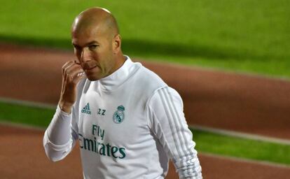 Zidane, en el campus universitario en el que se entrena el Real Madrid. 