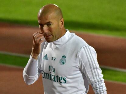 Zidane, en el campus universitario en el que se entrena el Real Madrid. 