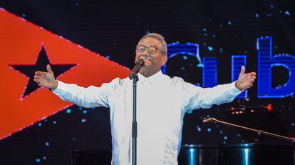 Armando Manzanero canta en La Habana, Cuba, en julio de 2018.