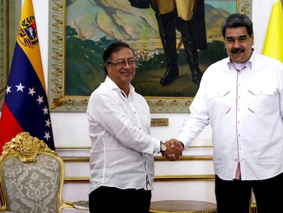 Venezuela's President Nicolas Maduro and Colombia's President Gustavo Petro meet at Miraflores Palace, in Caracas, Venezuela November 1, 2022. REUTERS/Leonardo Fernandez Viloria