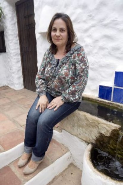 La profesora Resurrección Galera en su domicilio de Níjar (Almería).
