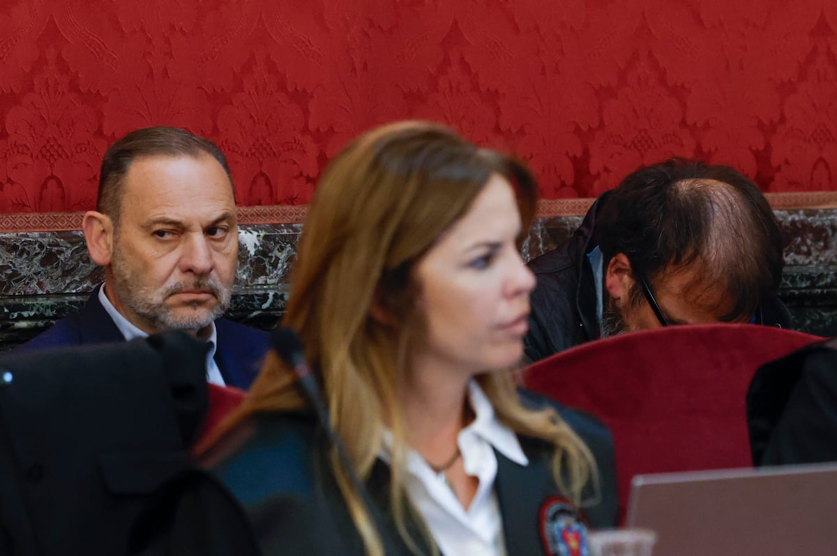 El juez del ‘caso hidrocarburos’ rechaza imputar a Ábalos y a Koldo