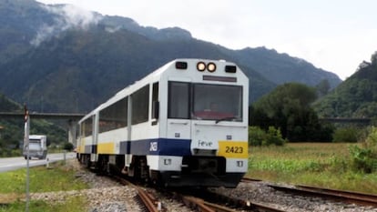 Tren FEVE en una foto de archivo.