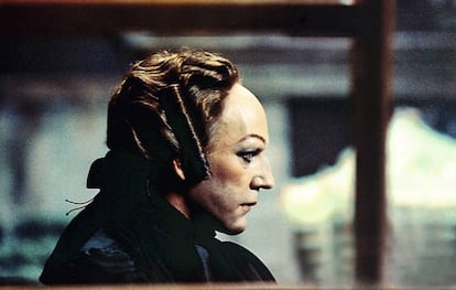 Donald Sutherland coquetea con el ‘contouring’ (técnica de maquillaje) en ‘Casanova’ (1976) de Federico Fellini.