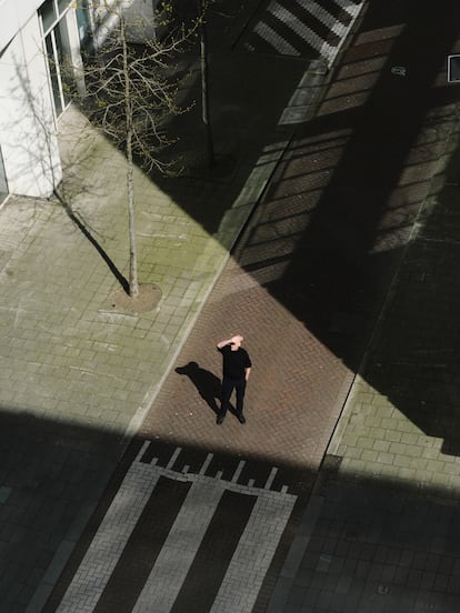 Koolhaas en la calle, visto desde su oficina.