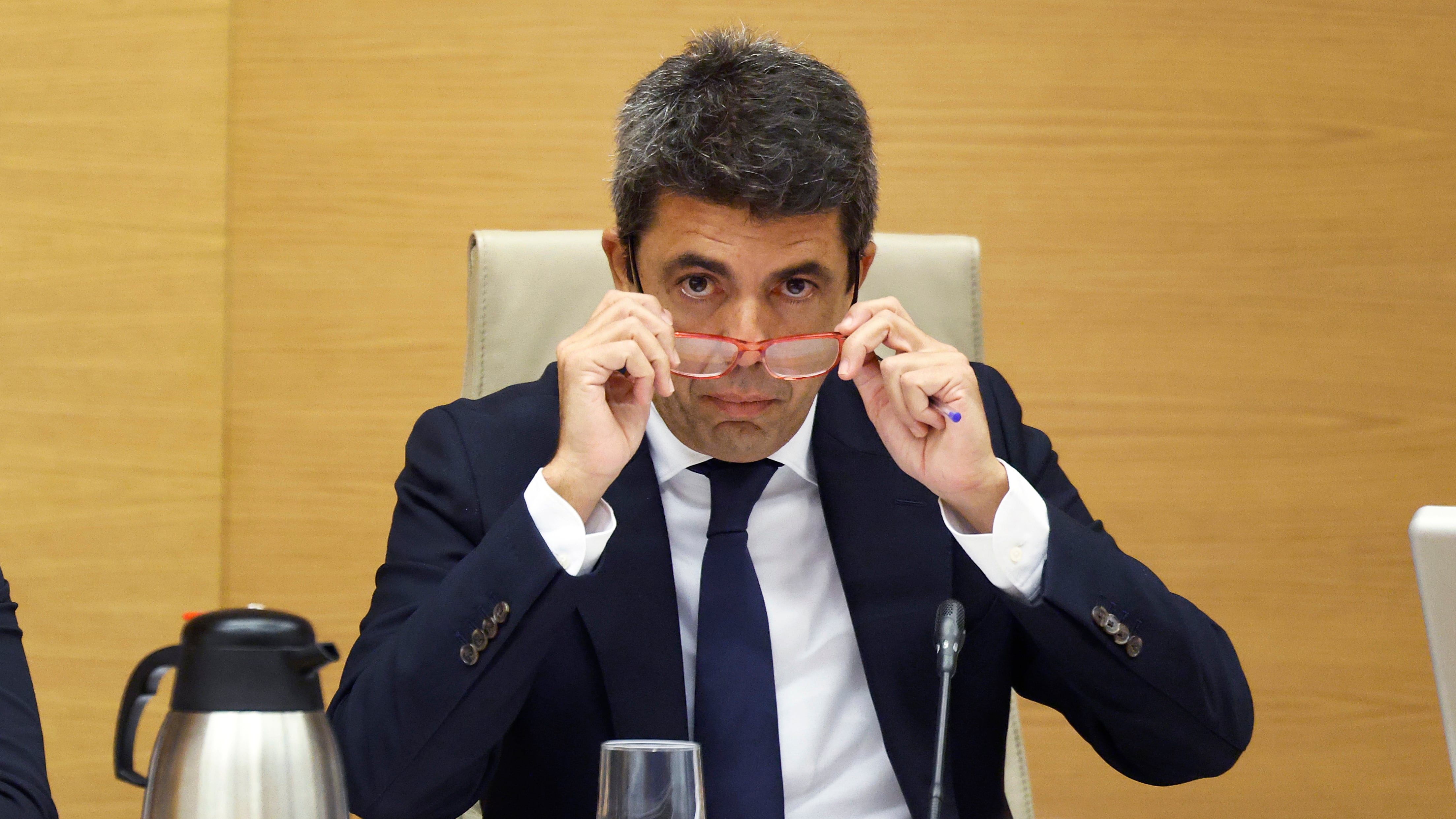 Carlos Mazón si presenta davanti alla commissione del Congresso per la dana di Valencia