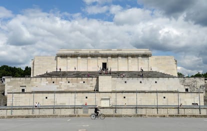 Campo Zeppelin levantado por el arquitecto del Tercer Reich Albert Speer, en Nüremberg.