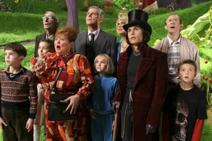 Escena del filme de Tim Burton <i>La Fábrica de chocolate</i>