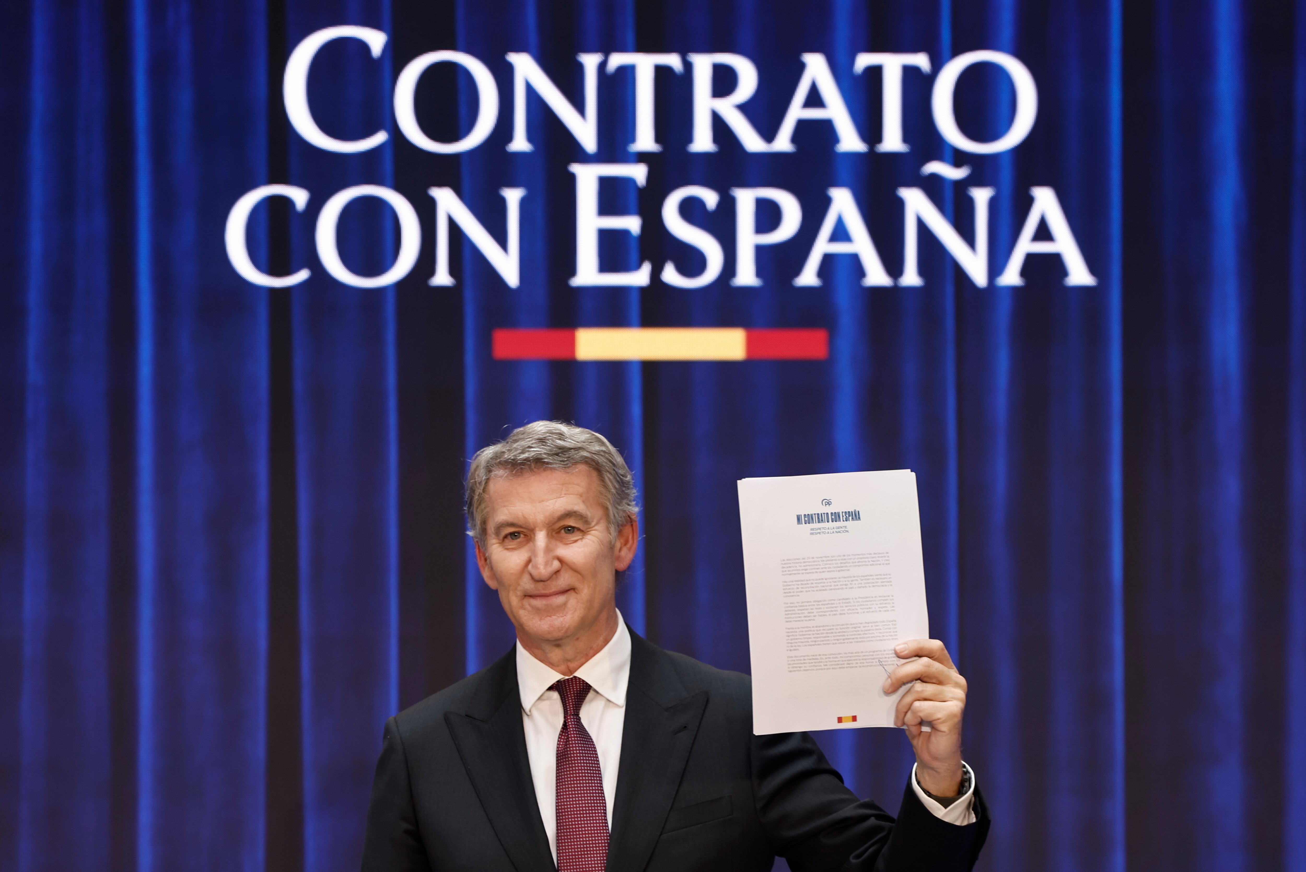 Feijóo firma su “contrato” con España: “En estas elecciones no basta con un programa, hace falta un compromiso personal”
