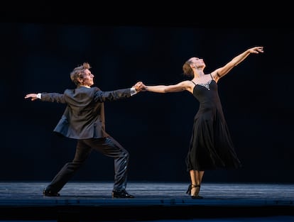 Martina Giuffrida y Joaquín De Luz, que abandona la dirección de la Compañía Nacional de Danza, en 'Sinatra Suite', de Twyla Tharp.