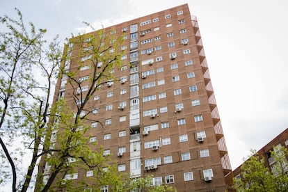 Edificio de viviendas en un barrio de Madrid,