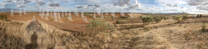 Vista panorámica del yacimiento del Pedrosillo y la ubicación de las defensas.