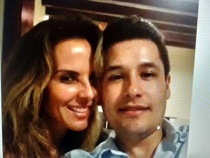 A photo posted on the social networks of Mexican actress Kate del Castillo with El Chapo's son.