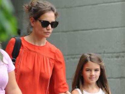 Katie Holmes e Suri Cruise, em Nova York: filha da atriz com Tom Cruise estuda na unidade da escola Avenues em Nova York.