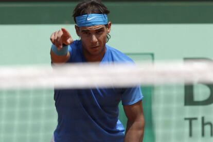 Nadal realiza una indicación al juez de silla en su partido ante Veic.