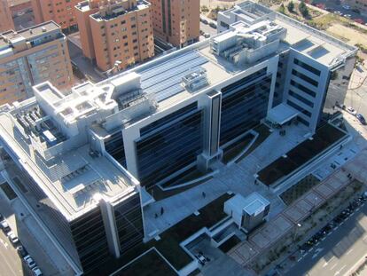 Vista aérea de la sede de FCC, en el madrileño barrio de Las Tablas. 