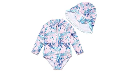 Bañador con protección solar para bebés ideal para la playa y la piscina.