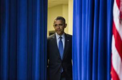 El presidente estadounidense, Barack Obama, durante  la ceremonia de posesión de la hispana María Contreras-Sweet como administradora de la Oficina de Pequeñas Empresas en el edificio de oficinas ejecutivas de Eisenhower de Washington (EE.UU.).