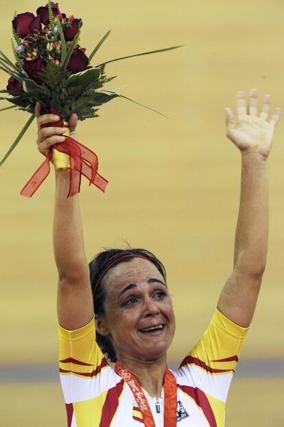 Leire Olaberria celebra entre lágrimas la medalla de bronce conseguida en ciclismo.