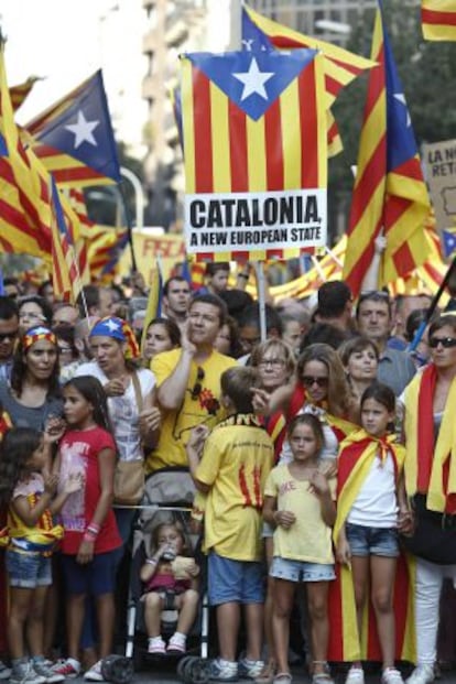 Numerosas familias acudieron a la manifestación de la Diada con sus hijos pequeños.