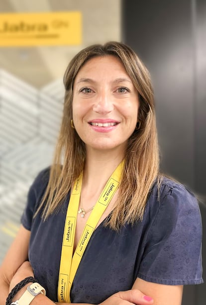 Camille Petit pasa a ser la nueva gerente de ventas para Iberia de Jabra. Con más de una década de experiencia en la compañía, ha desempeñado diferentes posiciones dentro del área de canal para el sur de Europa, habiendo sido responsable de la relación con socios estratégicos en Francia, España y Portugal. Junto a Petit, Adriano Palomba ha sido nombrado director de ventas para Iberia, Italia y África del Noroeste.