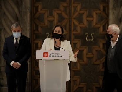 La alcaldesa de Barcelona, Ada Colau, presenta un acuerdo de presupuestos municipales junto a Jaume Collboni (PSC) y Ernest Maragall (ERC)