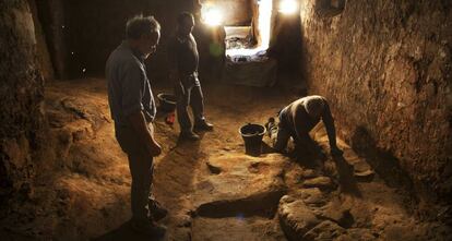 Excavaciones en Turuñuelo de Guareña.