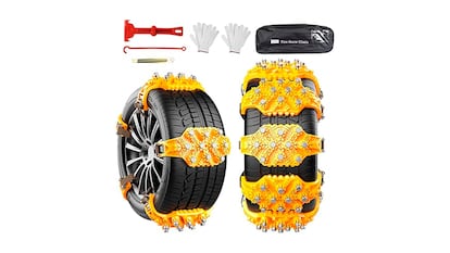 Correntes de neve para um carro em um fundo branco.