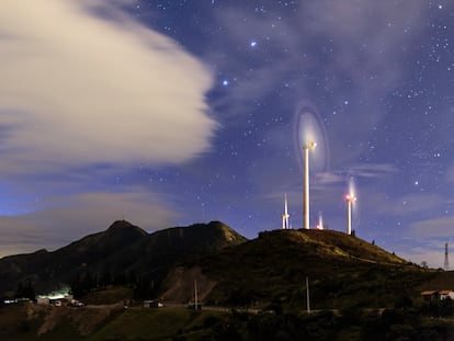 Parque eólico Villonaco, en el estado de Loja, en Ecuador, el más grande del país y situado en la cordillera de los Andes.