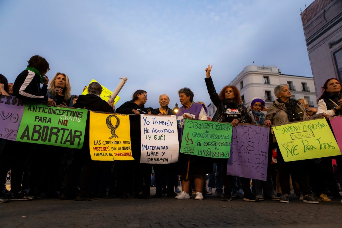 Madrid incumple sus propios plazos al no renovar el comité médico que decide sobre los abortos más allá de la semana 22 de gestación
