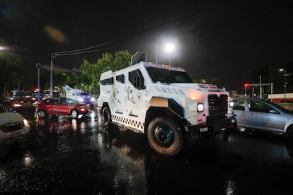 convoy de seguridad en el que se transportó a Pérez Salas llega a la Fiscalía Especializada