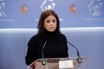 La portavoz del PSOE, Adriana Lastra, durante la rueda de prensa tras la reunión de la Junta de Portavoces del Congreso, este miércoles.