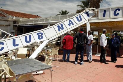 El Club Náutico Río Piedras de El Rompido, en Cartaya (Huelva), tras el paso del tornado.