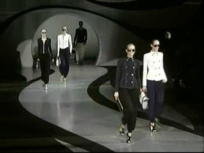 Giorgio Armani presenta en Milán su colección de mujer