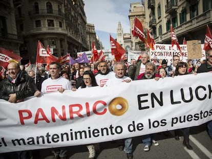La manifestación a favor de los trabajadores de Panrico, este domingo en Barcelona.