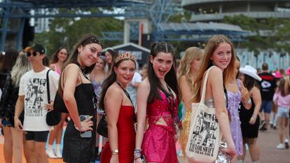 Una pandilla de amigas 'swifties' en Sydney (Australia).