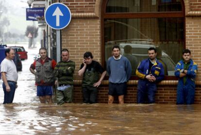 Las últimas inundaciones, como la de Villaviciosa (Asturias), aumentan la sensación de que no hay calentamiento.