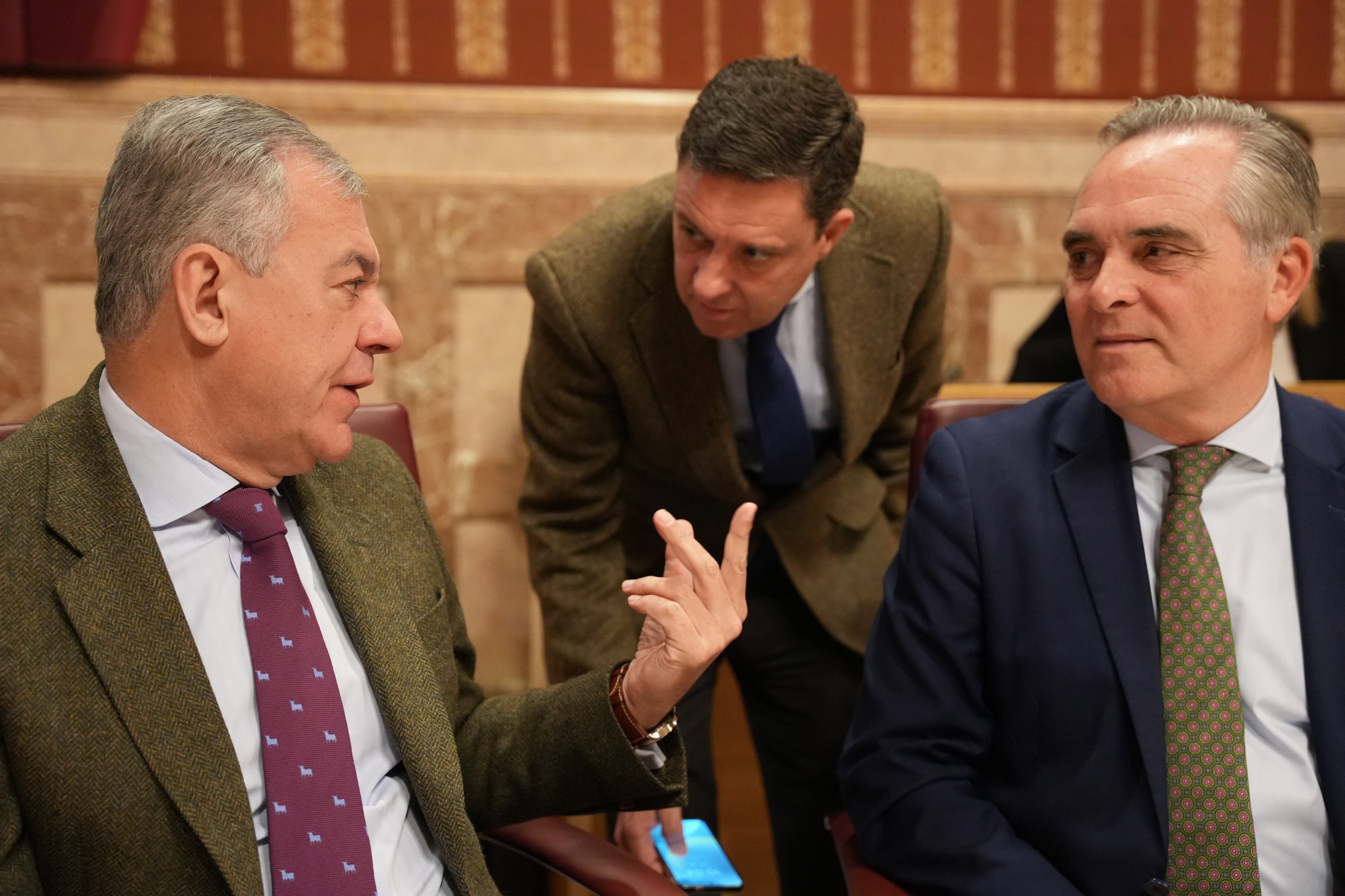 Los presupuestos de Sevilla pactados entre PP y Vox abrazan el ideario de la extrema derecha